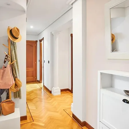 Ruiz Zorrilla - By Wehomes * サンタンデール
